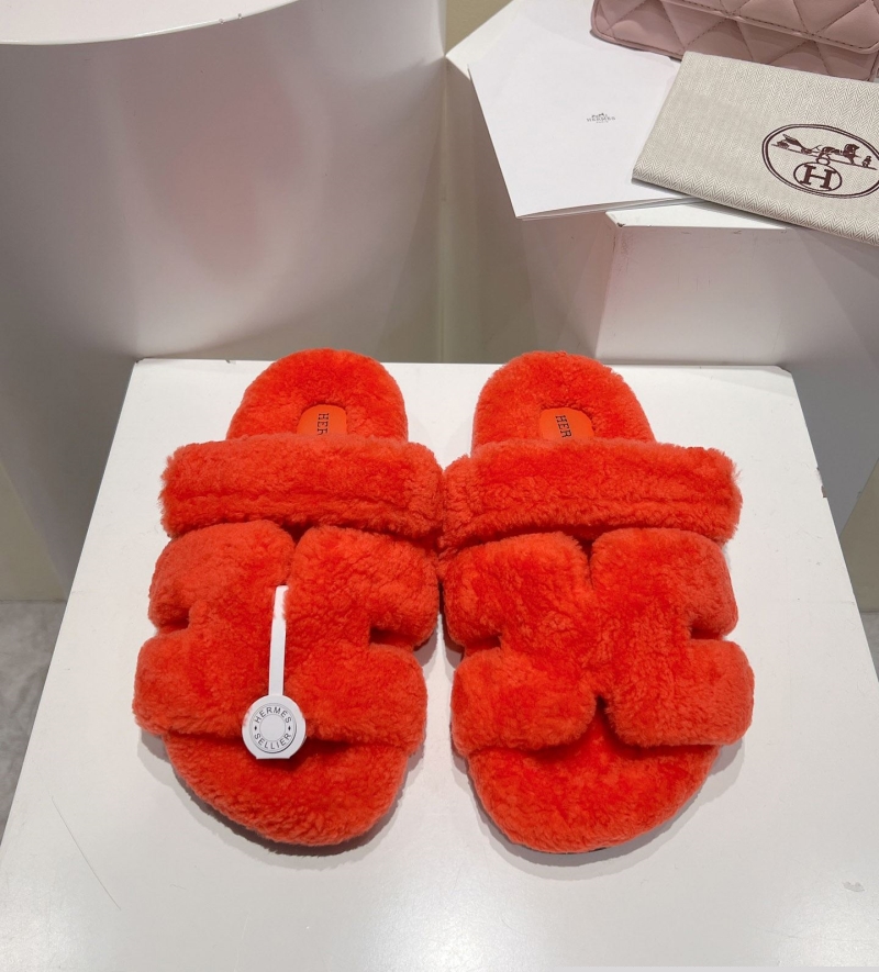 H**mes slippers